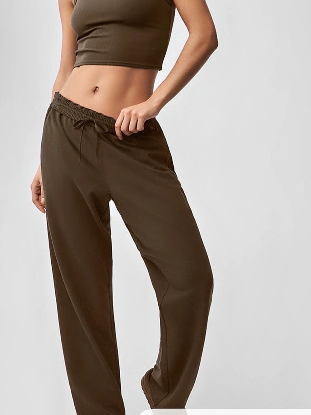 Alo Jogger Pants in Brown Size Medium  New